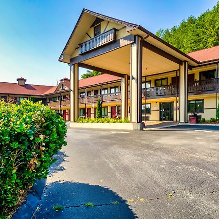 Red Roof Inn Helen Ngoại thất bức ảnh